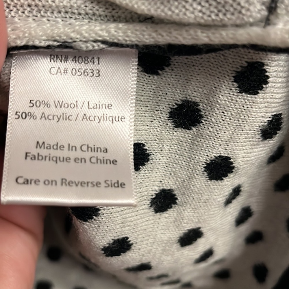 Pull Over Sweater - image 4